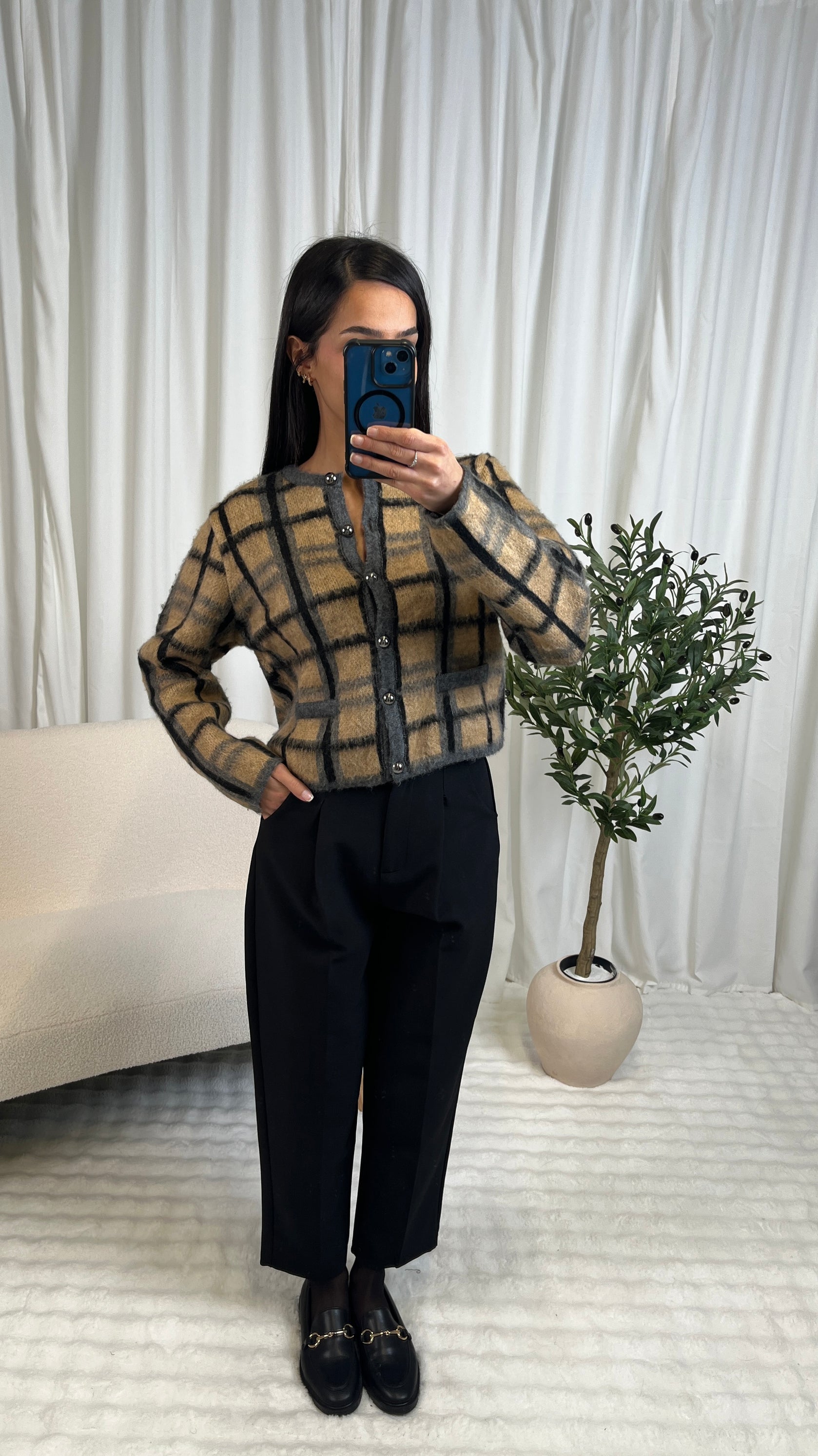 Pantalon noir coupe carotte